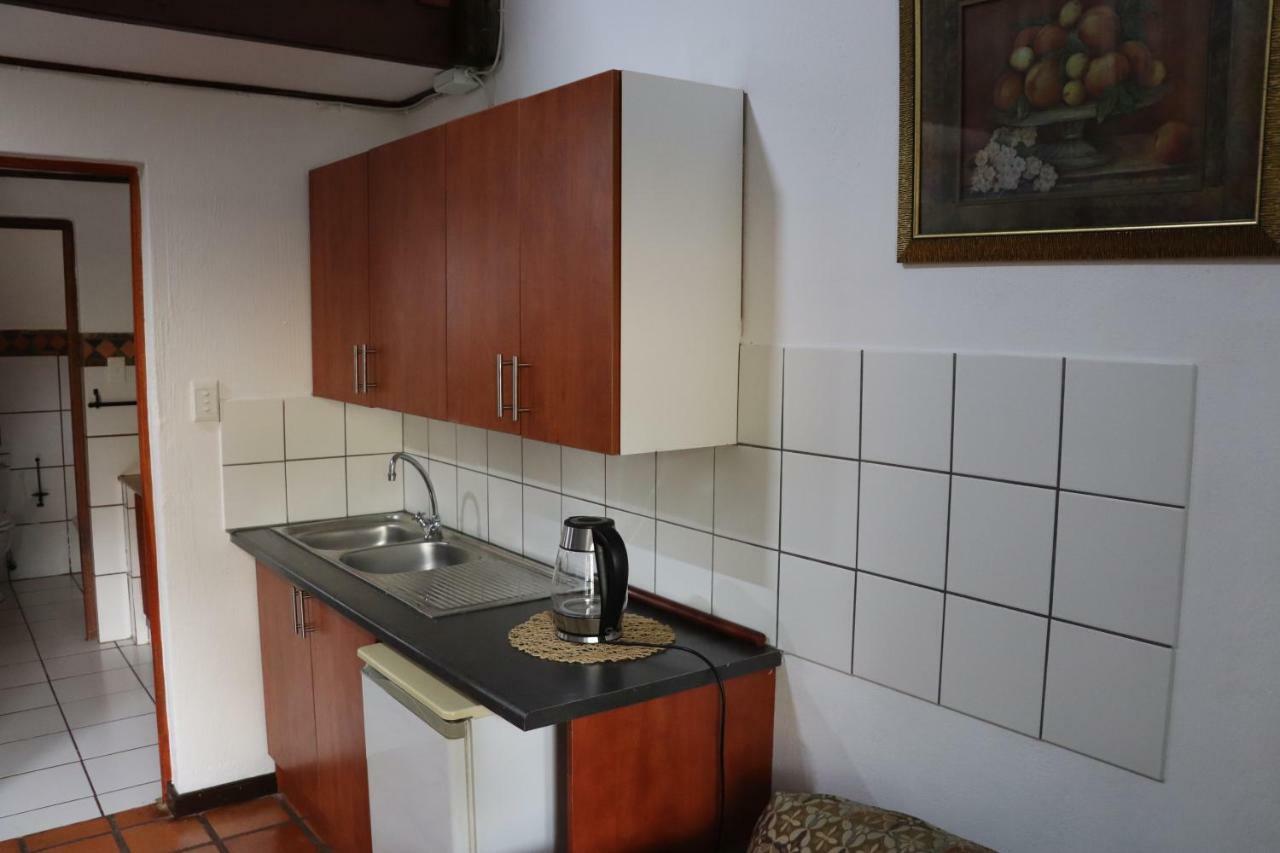 Greenwoods Self-Catering Pretoria-Noord 外观 照片